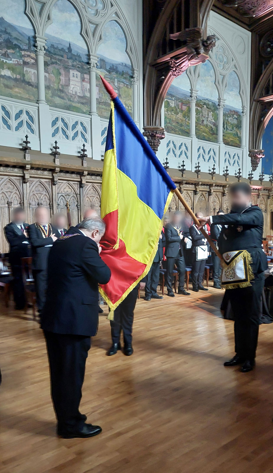Ținută Iași - Drapelul tricolor